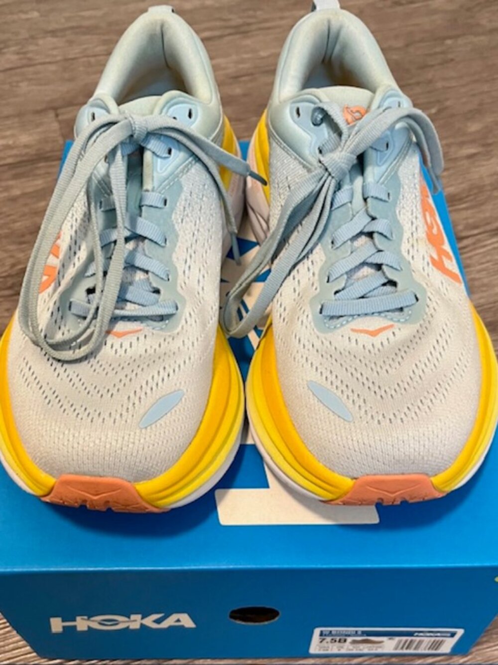 Barely Used HOKA Bondi 8 Summer Song Sky Blue Women's Size 7.5B Shoes with Box